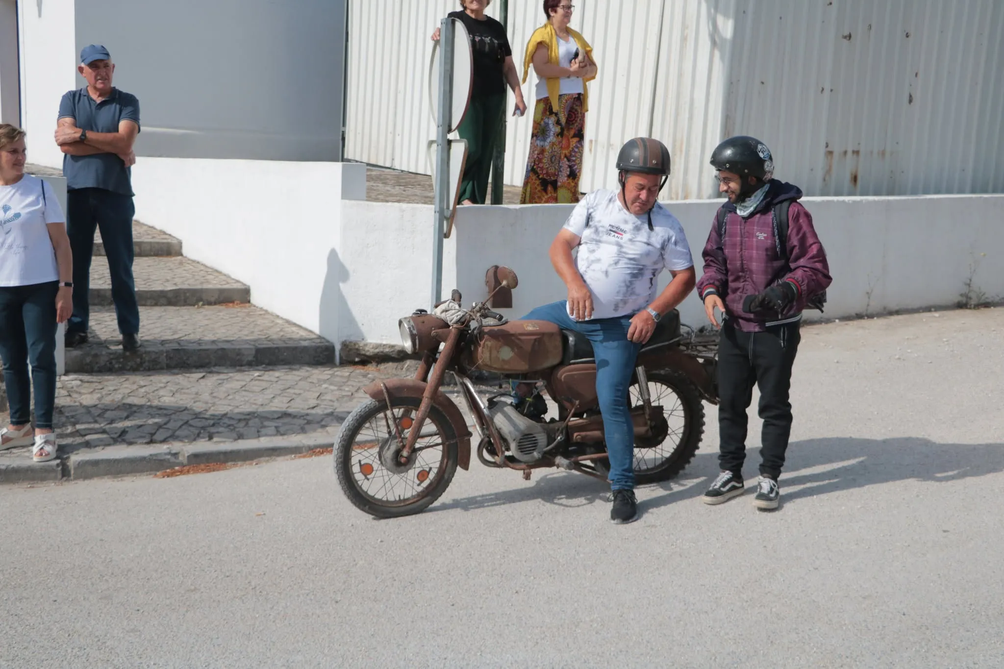 Passeio de Motas e Motorizadas Antigas — 9.ª edição — fotografia 5